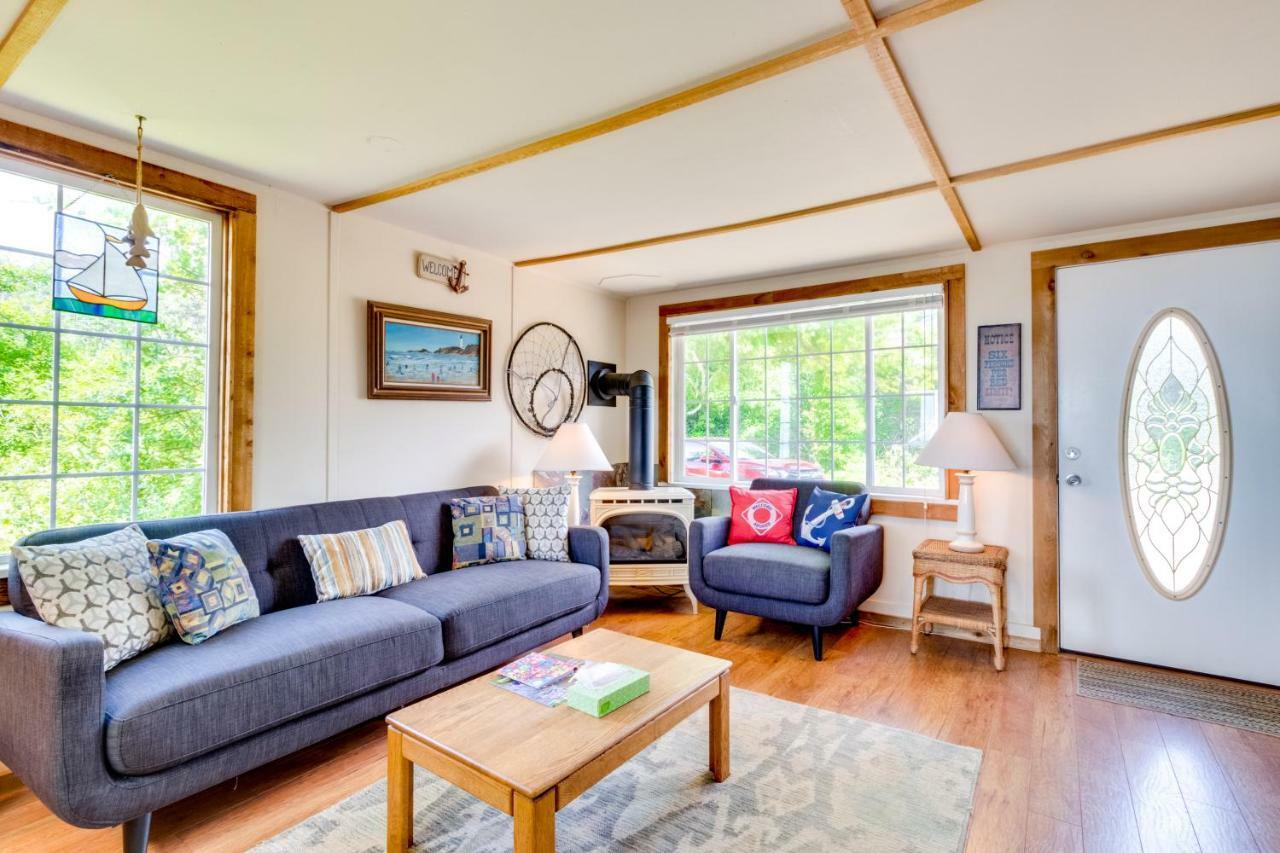 Happy Camp Beachfront Cabin Netarts Екстер'єр фото