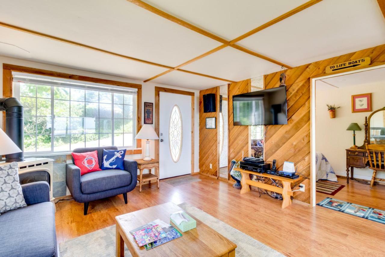 Happy Camp Beachfront Cabin Netarts Екстер'єр фото