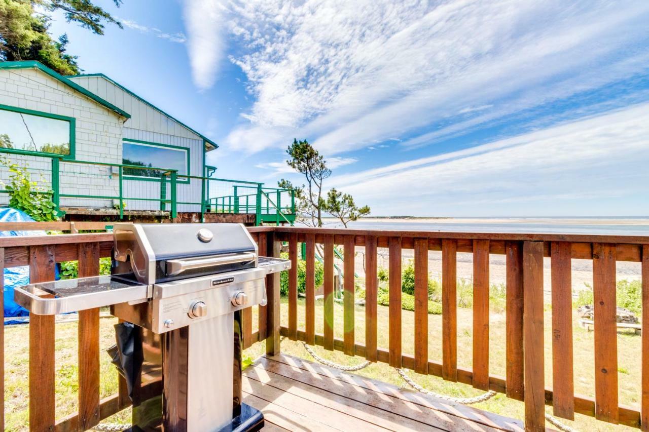 Happy Camp Beachfront Cabin Netarts Екстер'єр фото