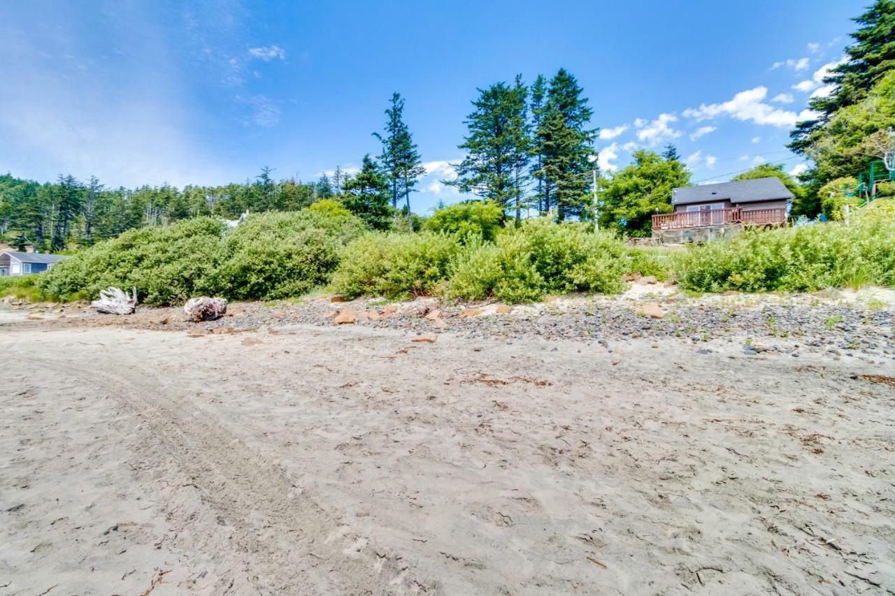 Happy Camp Beachfront Cabin Netarts Екстер'єр фото